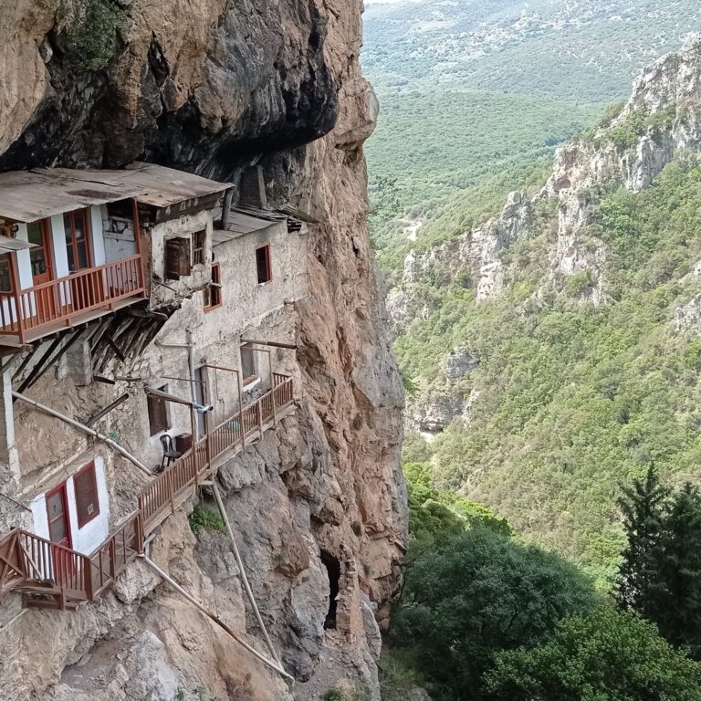 LOUSIOS HIKING & ANCIENT GORTYS